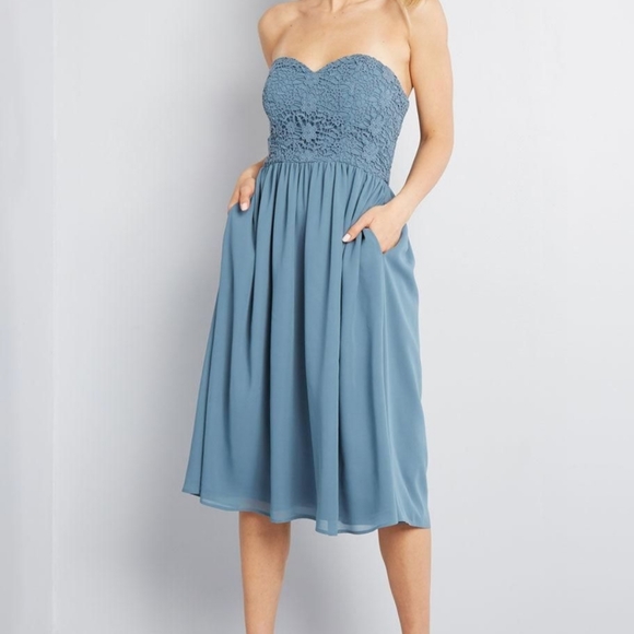 Modcloth Dresses & Skirts - Strapless cocktail dress